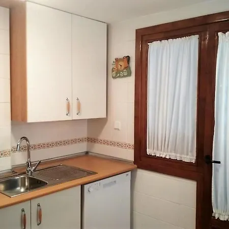 Charming In With Shared Pool Daire *